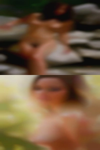 Anyone naked fuck for money.